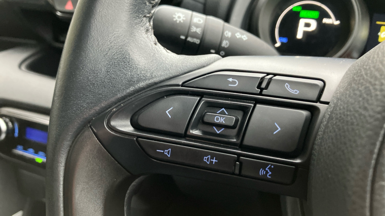 Toyota Yaris 1.5 Hybrid Design 5dr CVT Hybrid Hatchback